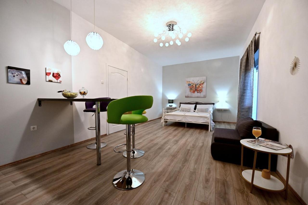 Studio Apartman Sandra, Имотски Екстериор снимка