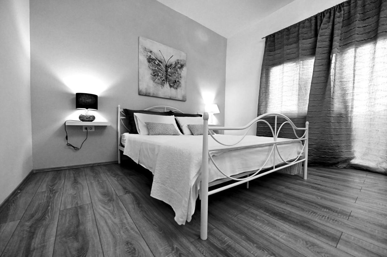 Studio Apartman Sandra, Имотски Екстериор снимка
