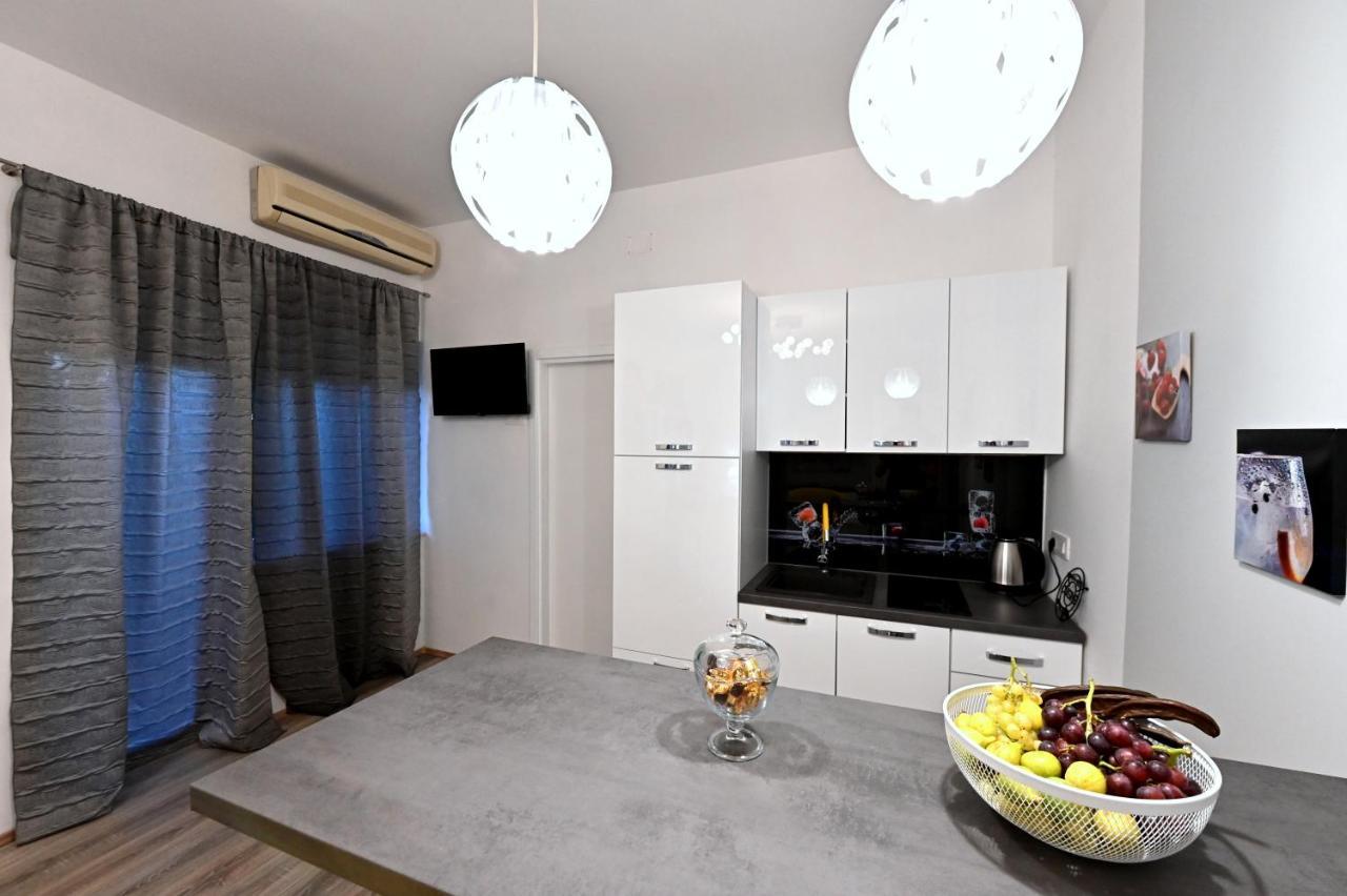 Studio Apartman Sandra, Имотски Екстериор снимка